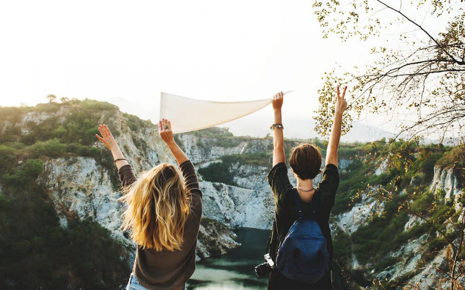 prijateljici se medseboljno podpirata in motivirata. Tako dosežeta uspeh.