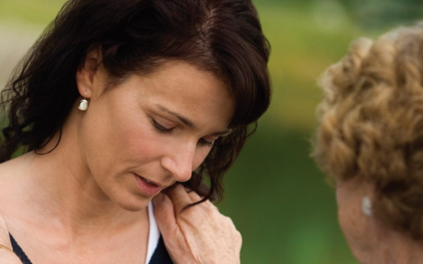 ZAKAJ TAKO BOLI Ko zaradi samomora izgubimo najbližje tolažba-min