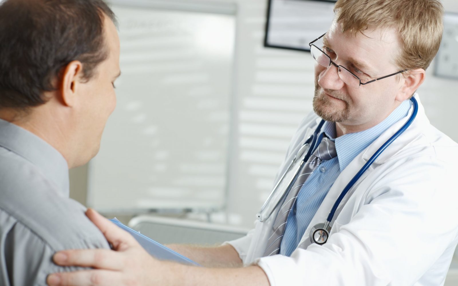 zdravnik-pacient-bolnica-zaupanje-posvet