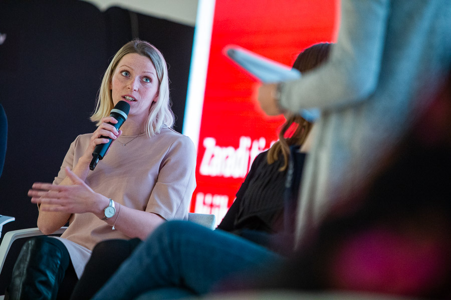 Mina Lavtižar ob izdaji Vodnika za bodoče starše