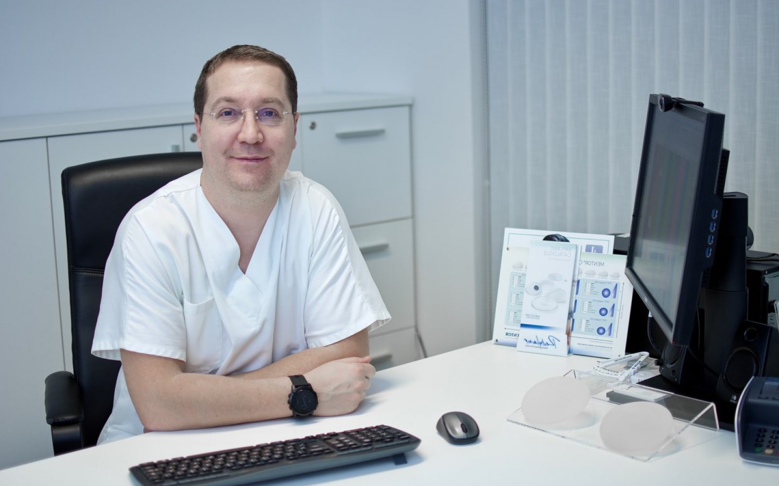 Miloš Milošević dr. med., specialist plastične, rekonstrukcijske in estetske kirurgije