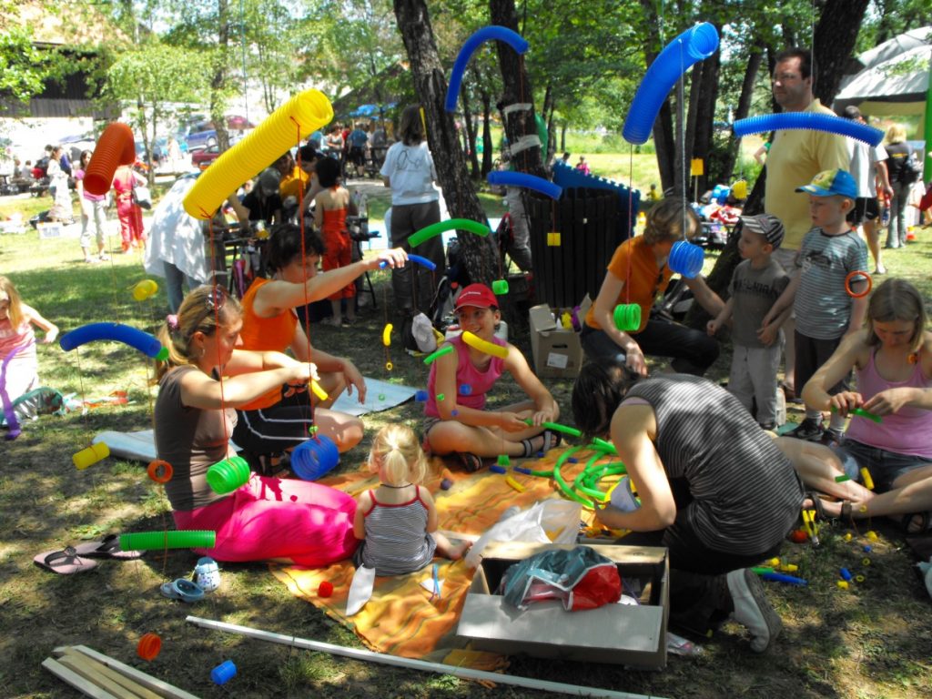 Festivala za družine Dan sonca se je udeležilo preko 1.000 obiskovalcev