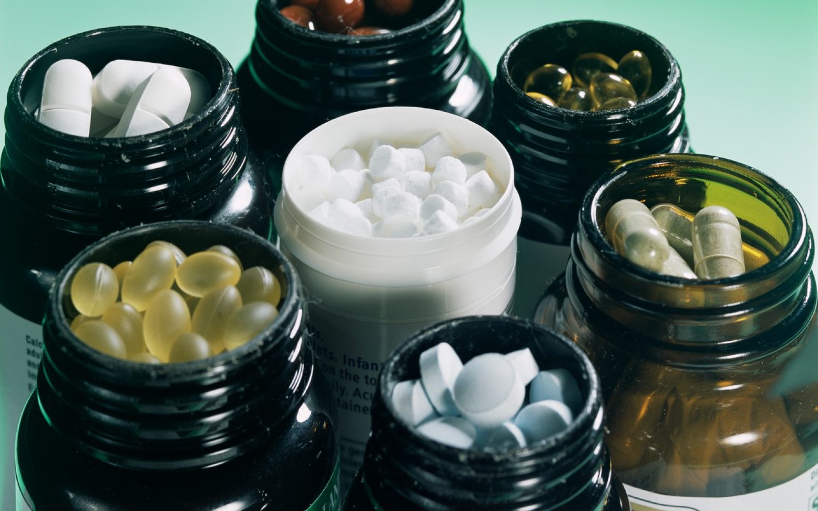 različna prehranska dopolnila-alkoholni maček