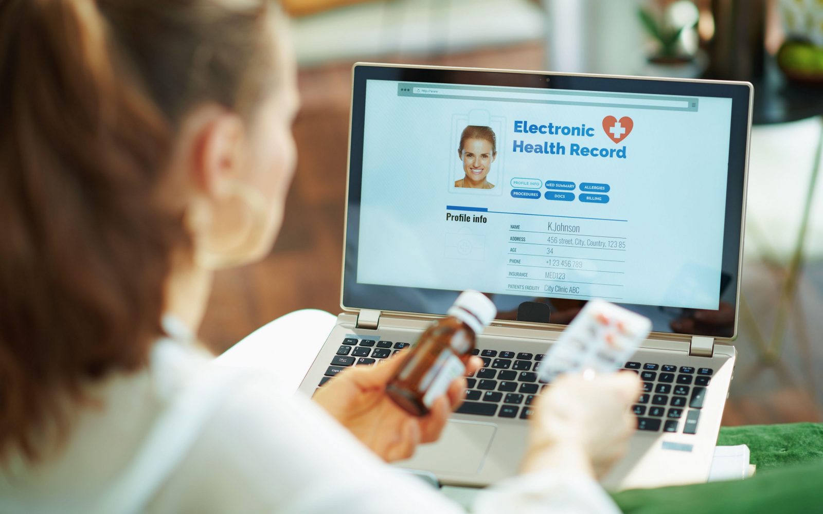 Nakup prehranaskih dopolnil preko spleta je lahko nevarno