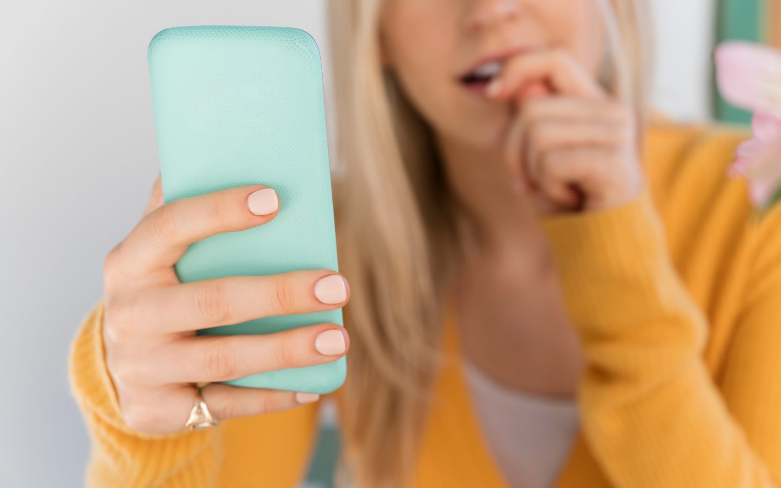 nohti, telefon, obraz