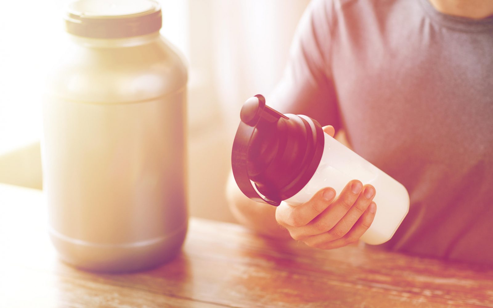 Beljakovine, moški, roke