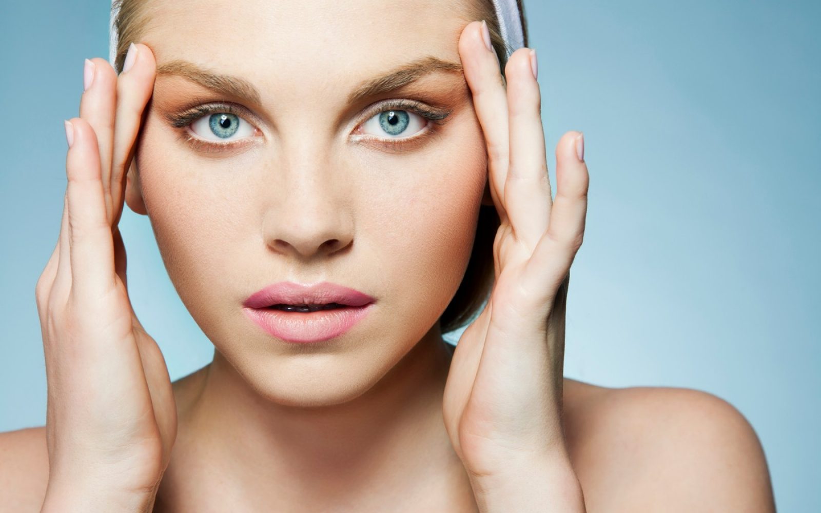 Prednovoletni lepotni “boost” brez skalpela za naravno sijoč obraz