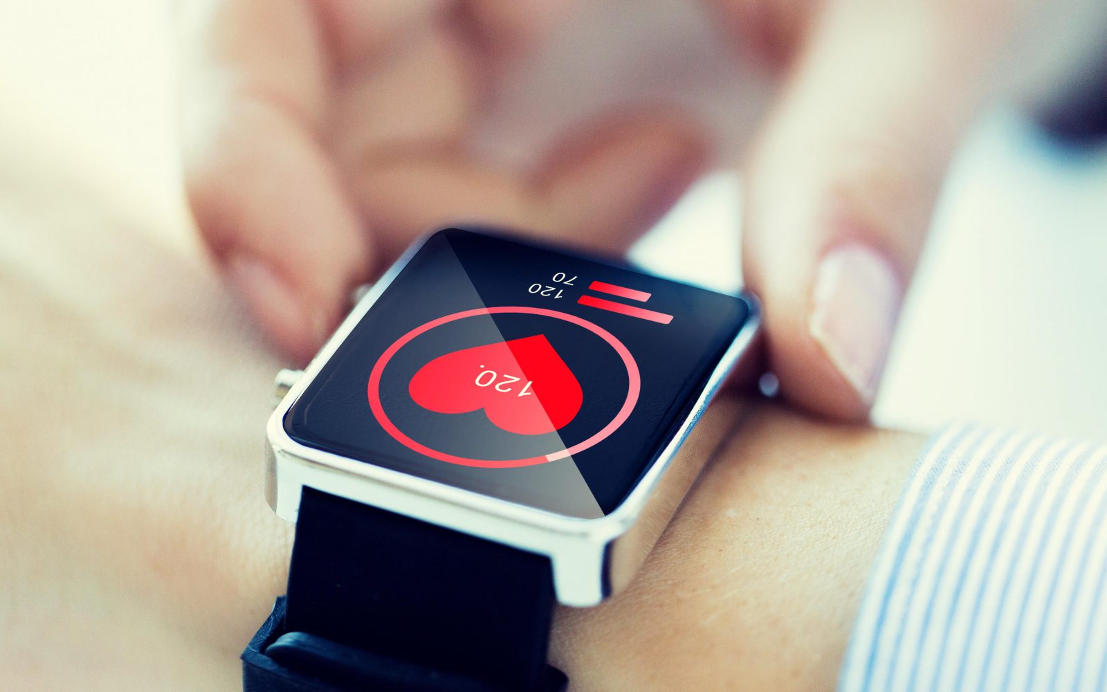 Na pametni uri je prikazan srčni utrip