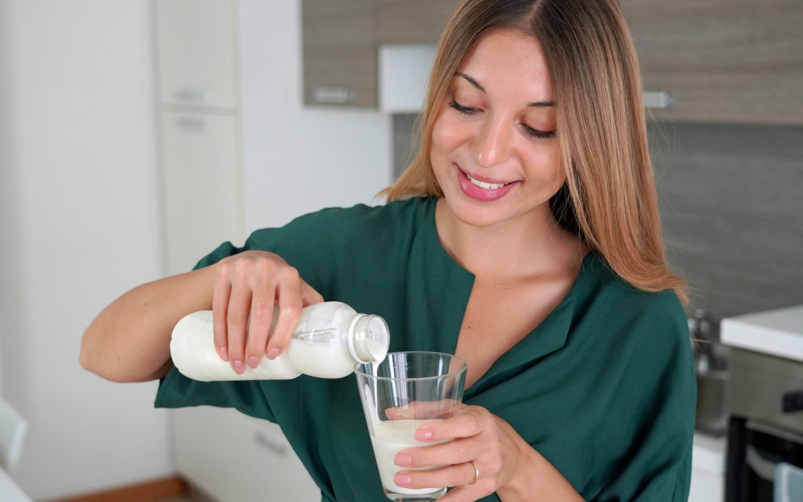 Probiotiki, ki jih pije mlada zdrava ženska znatno zmanjšajo negativna čustva, kot so tesnoba, stres in utrujenost.