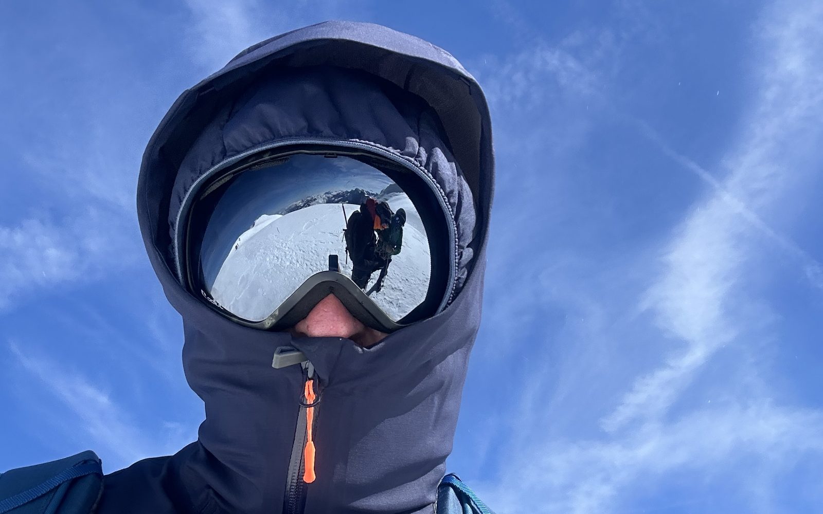 Jošt Paternoster na odpravi na Mont Blanc s cepinom – simbol vztrajnosti pri življenju s hemofilijo