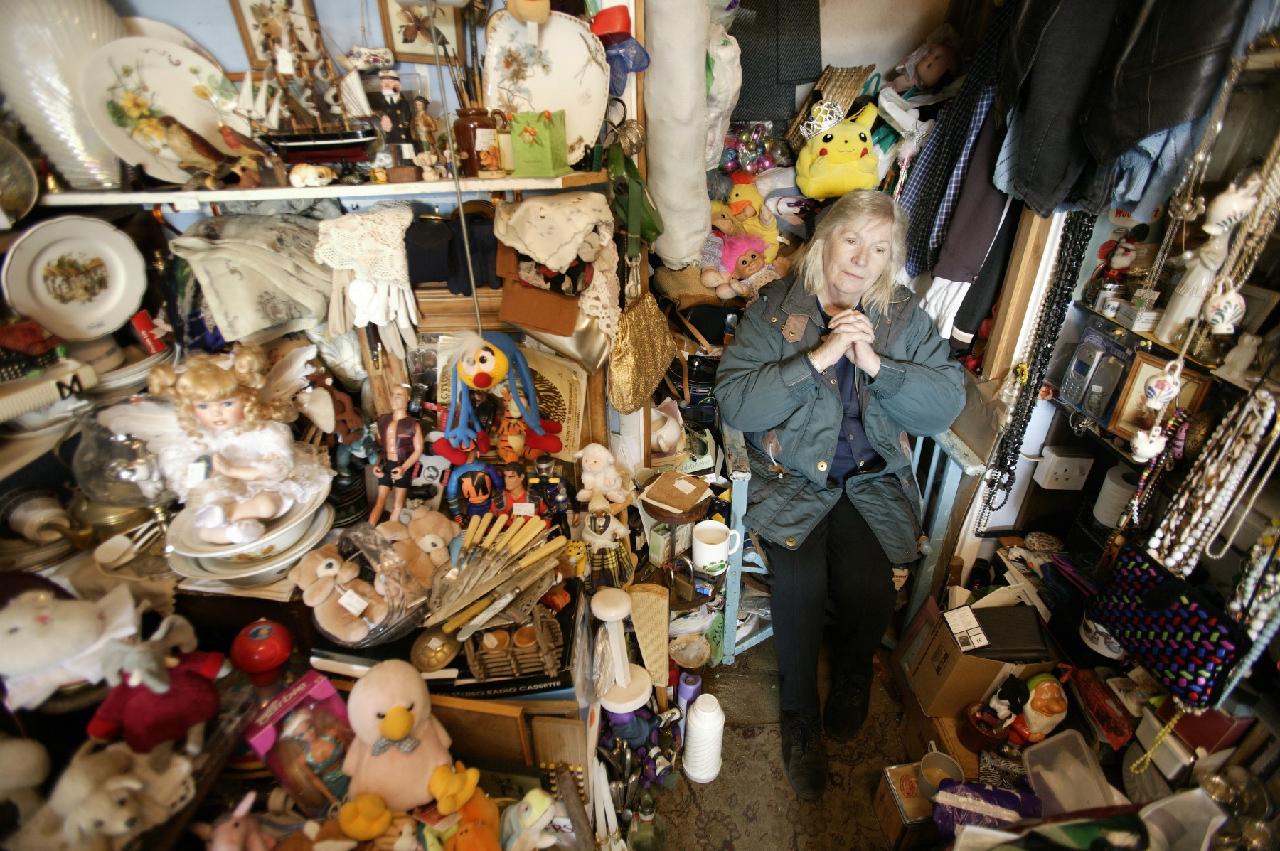 Kopičenje stvari kot posledica duševne stiske – resničnost kompulzivnega hrčkanja