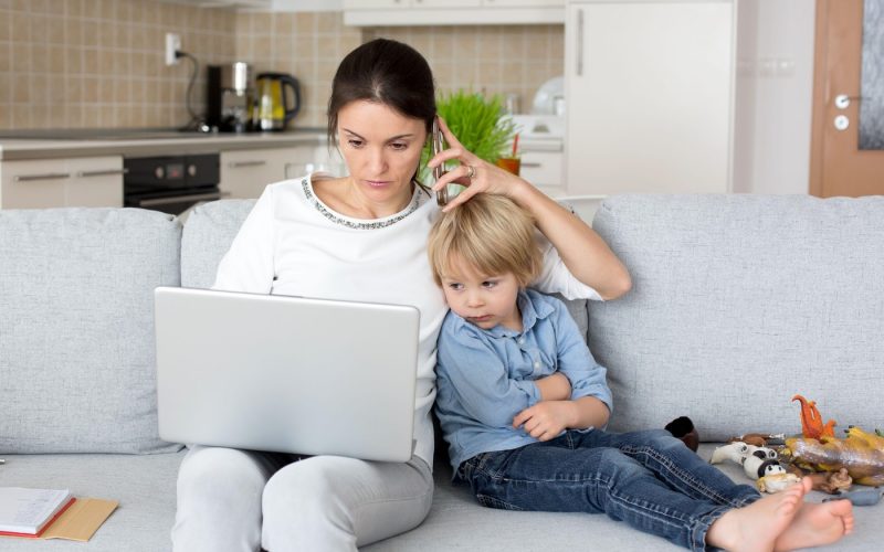Konec “dr. Googla”? Pediatri lansirali stran, ki bi jo moral poznati vsak starš