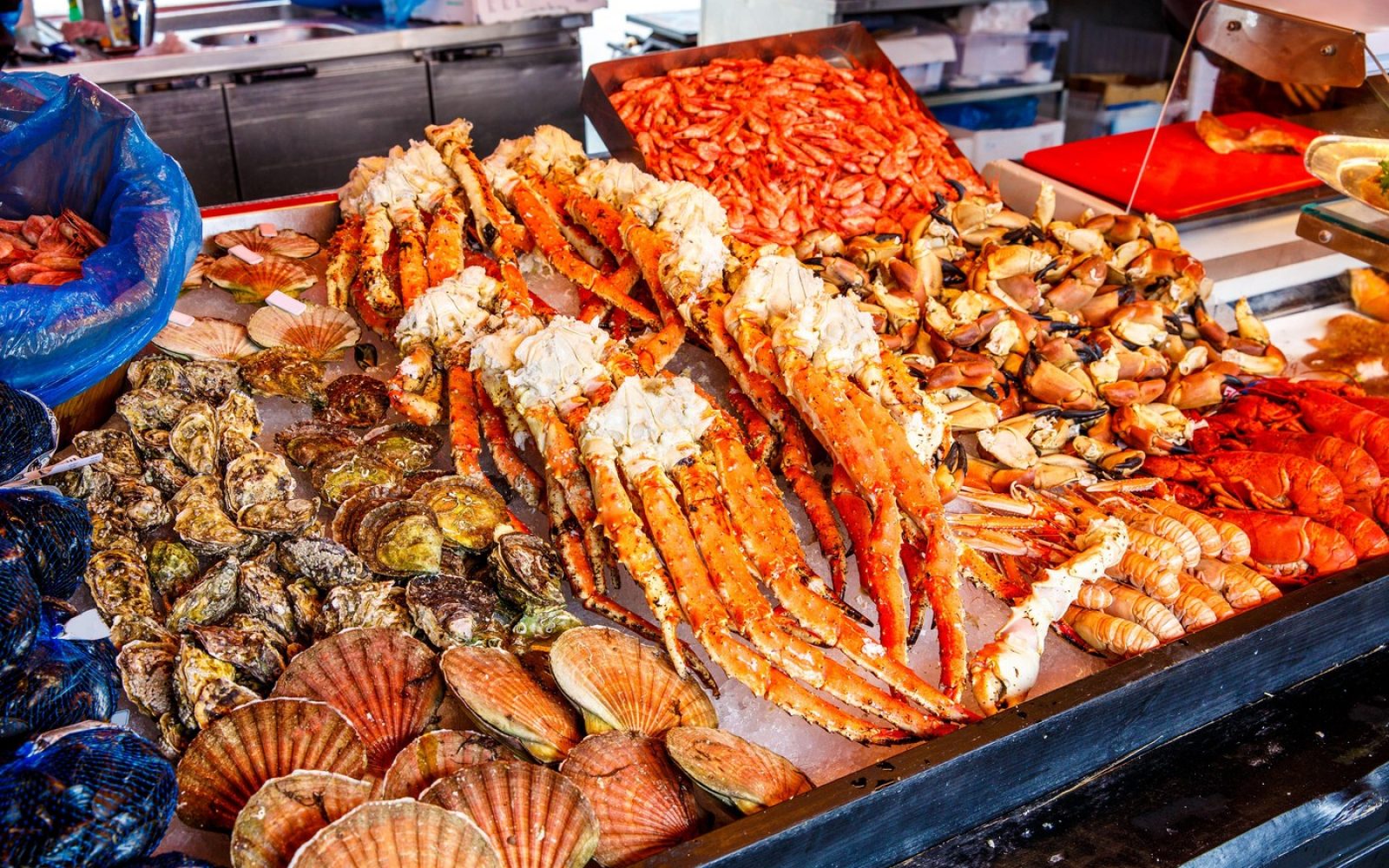 Ribja tržnica, morski sadeži. 