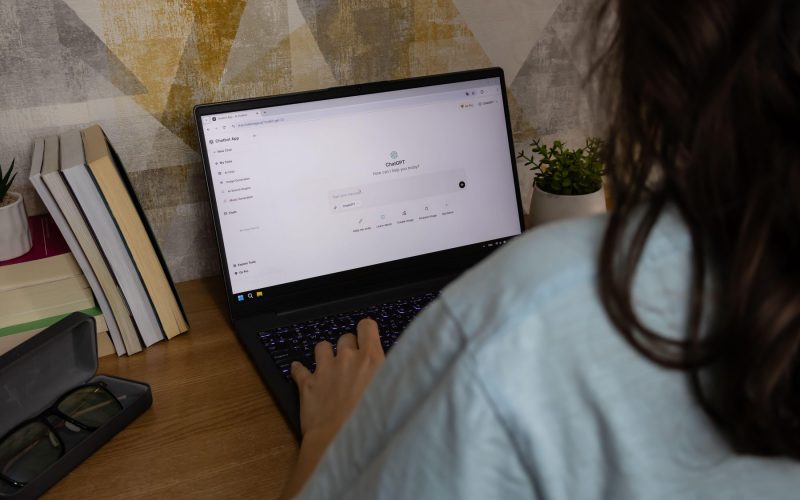 Pozor: Polovica odgovorov umetne inteligence o zdravju je netočnih