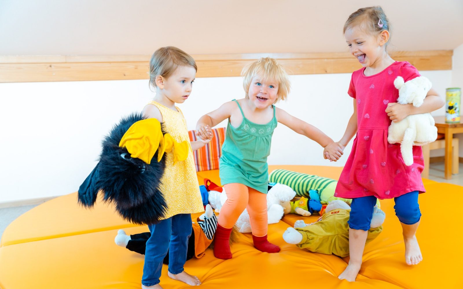 Se mora otrok res “prekužiti”, da bo kasneje bolj odporen?