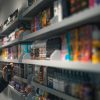 Prodajalna z e-cigareti, elektronskimi cigareti, vejpi