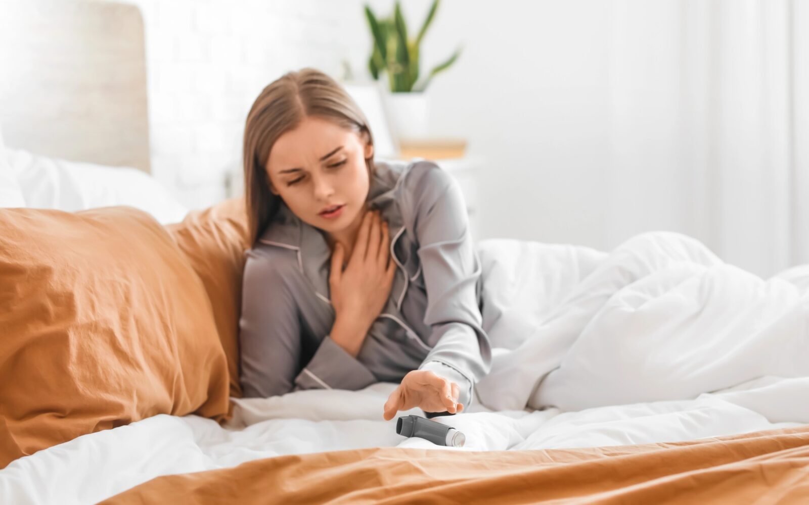 Kako se znebiti pršic v postelji in ublažiti alergije na prah? Medicinska sestra odgovarja