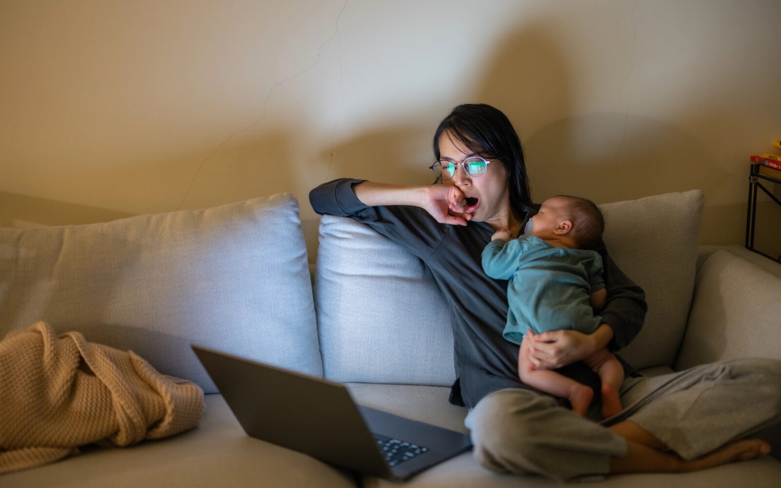 Razrast rakavih tvorb hitrejši, če ponoči ne spite?