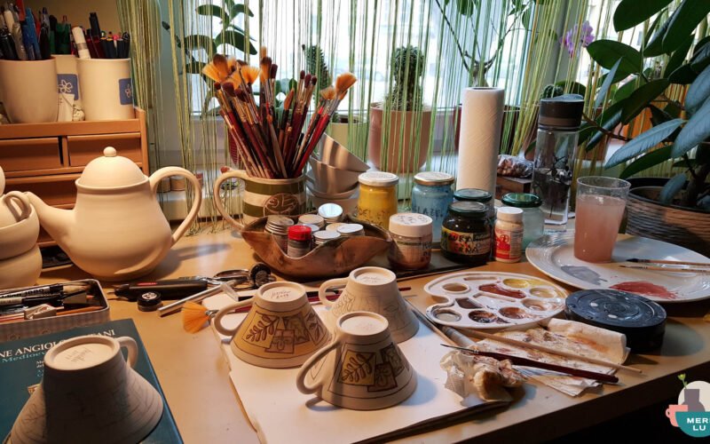 Glina kot terapija: zakaj jo vse več ljudi vključuje v vsakdan