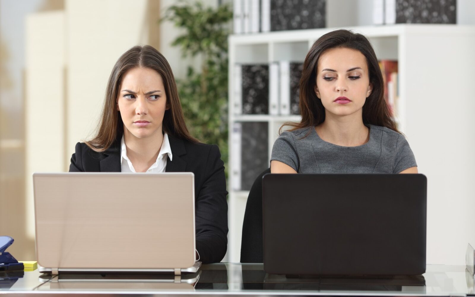 Pasiven sodelavec in napetosti v ekipi