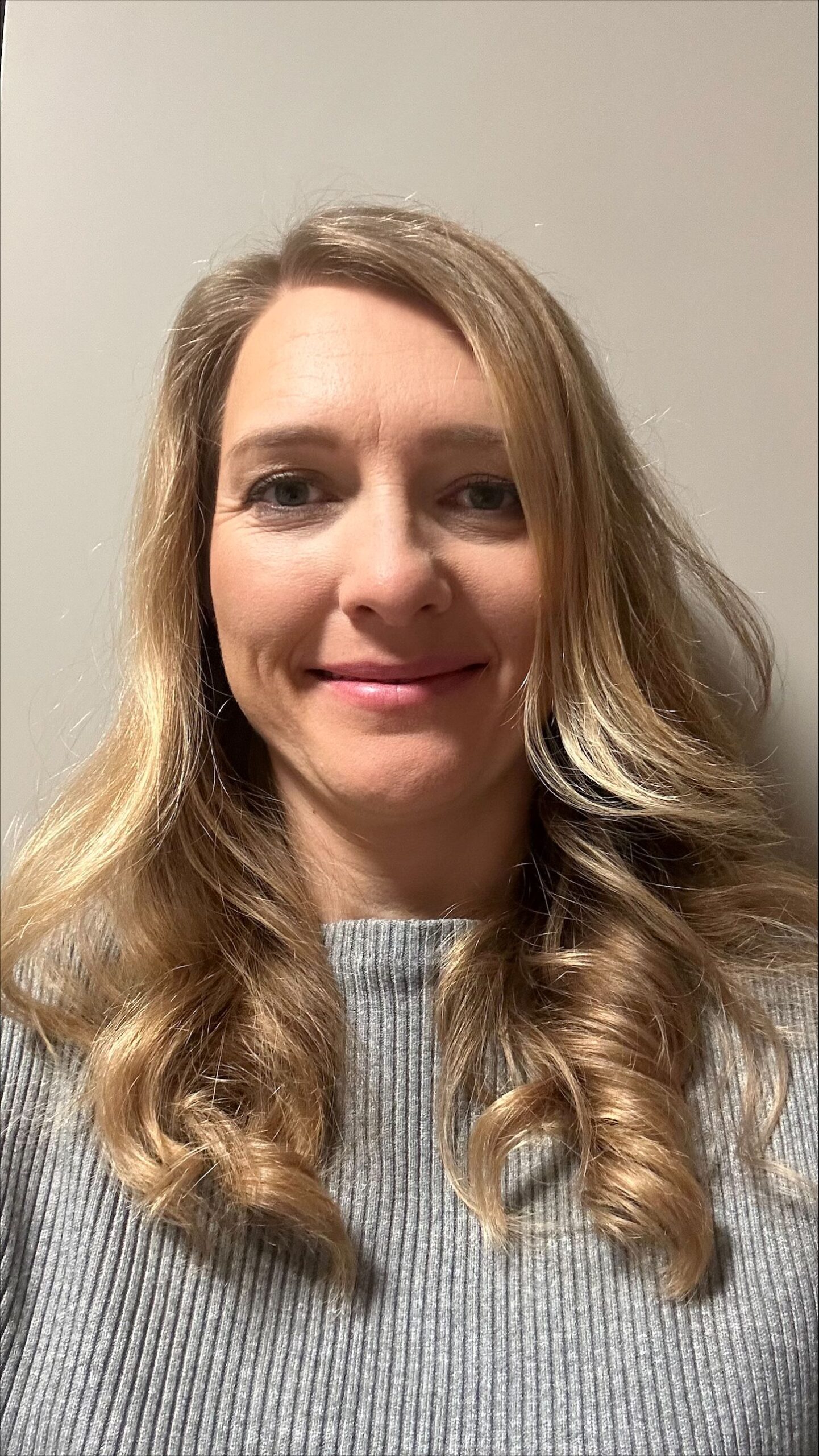 asist. dr. Polona Mlakar, dr. med., specialistka interne medicine s Kliničnega oddelka za pljučne bolezni in alergije UKC Ljubljana