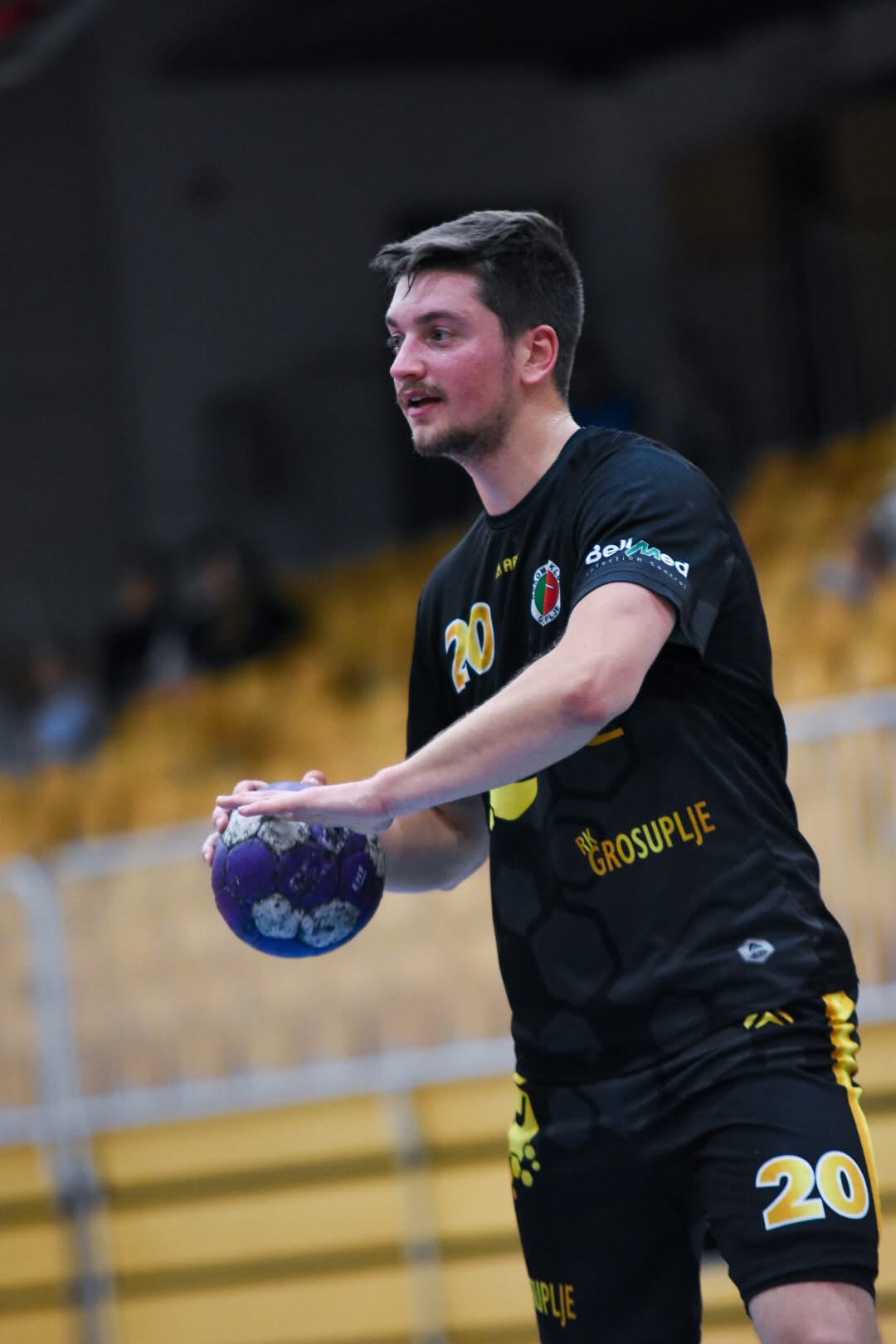 Rokometaš Gaj Gorenc v dresu RK Grosuplje po vrnitvi na igrišče