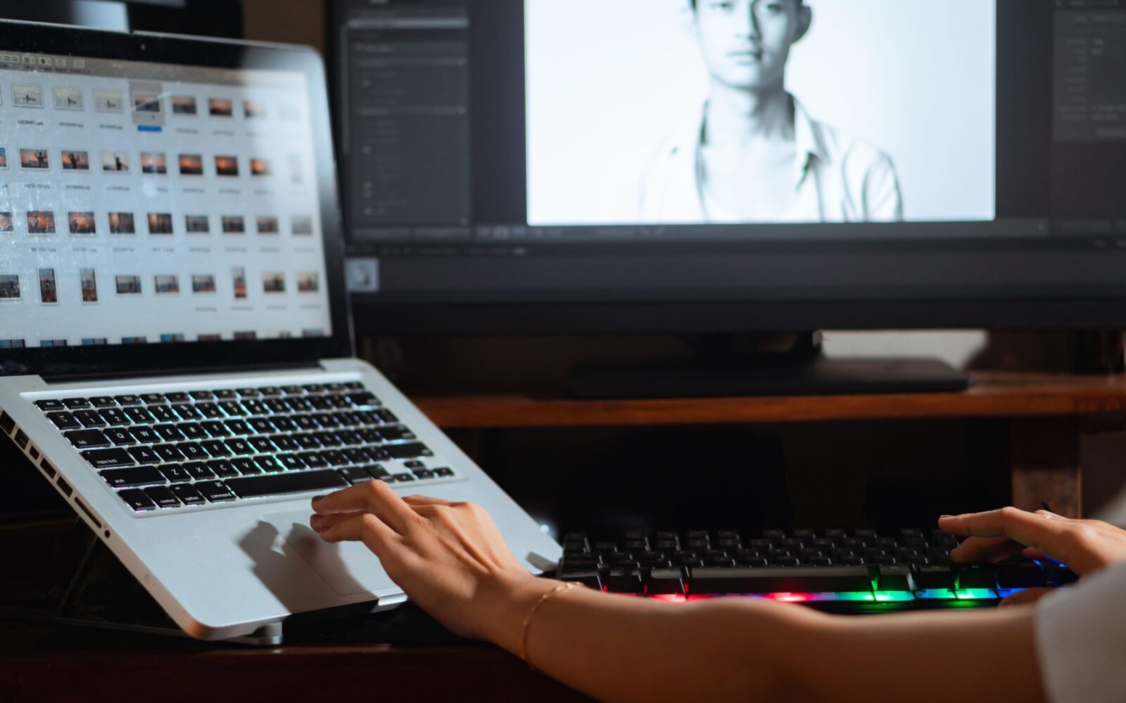 Programer s pomočjo znanj iz psihologije načrtuje oblikovanje videoigre