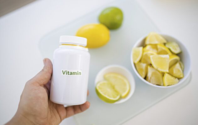 Naravni in sintetični vitamin C – citrusi in prehransko dopolnilo