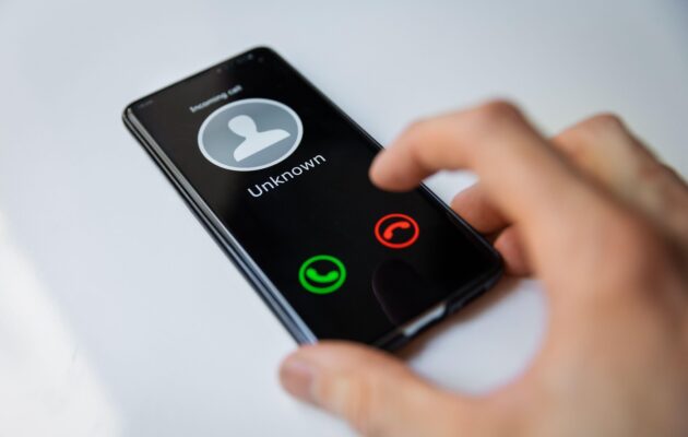 Dohodni telefonski klic neznane številke na mobilnem telefonu